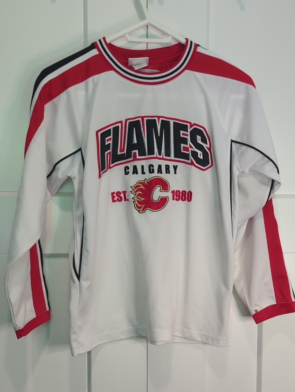Vintage NHL Mighty MacCalgary Flames White Red NHL Youth Size M 10/12 Jersey